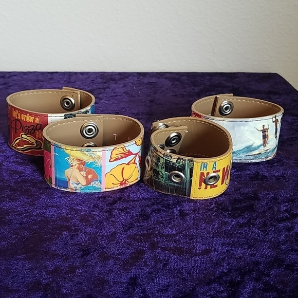 4 Vinyl Retro Snap Bracelets - Picture 1 of 5